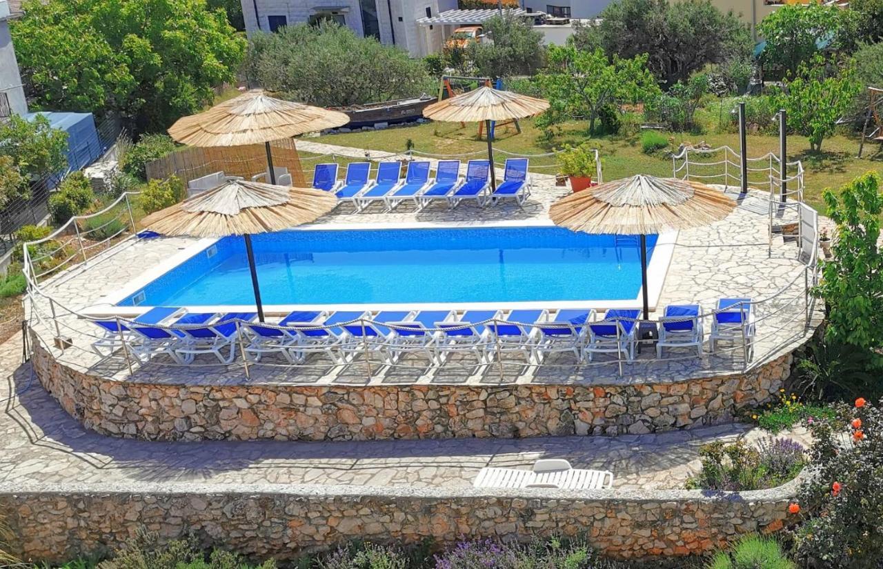 רוגוזניצה Apartments Cvita Holiday מראה חיצוני תמונה